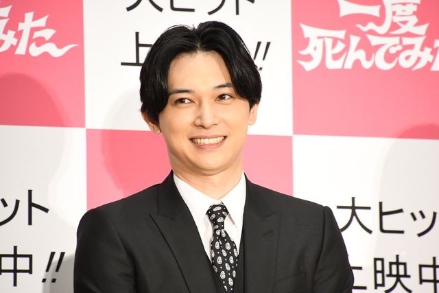 吉沢亮、刈り上げがキュート！『一度死んでみた』公開初日記念ミサ（12枚目）