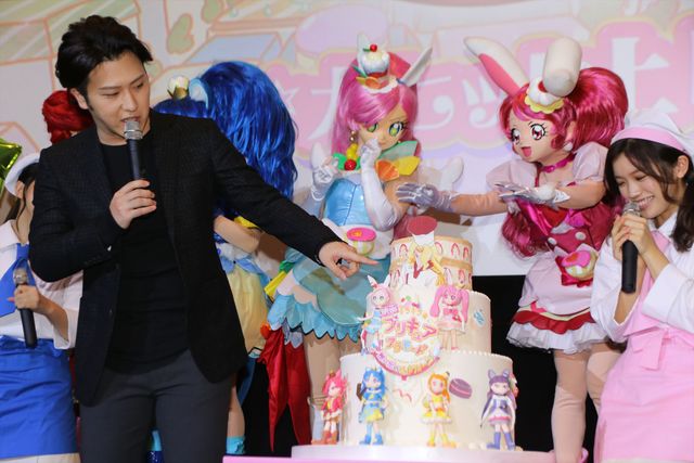 プリキュアケーキで大ヒット祝福するも…？：フォトギャラリー