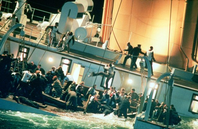 世界中の涙を誘った『タイタニック』場面写真（2枚目）