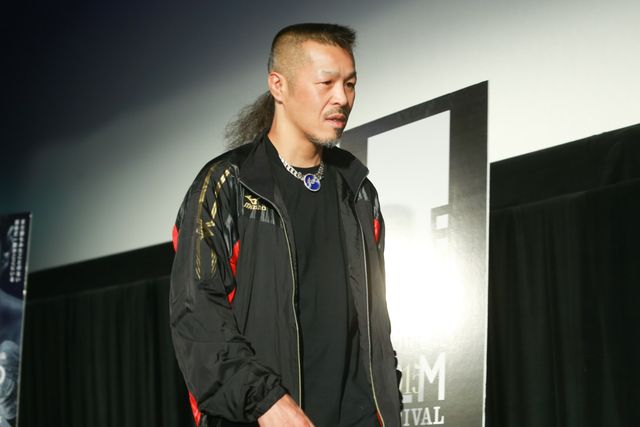 天才ボクサー辰吉丈一郎、慣れない舞台で戸惑い顔も…フォトギャラリー：フォトギャラリー