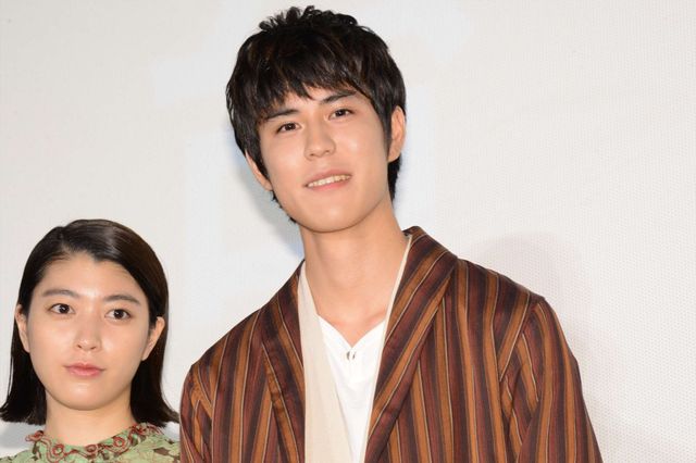 成海璃子＆寛一郎にっこり！『ナミヤ雑貨店の奇蹟』初日舞台あいさつ（8枚目）