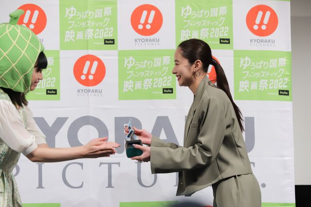 「鎌倉殿の13人」も話題の堀田真由ら登壇！ゆうばり国際ファンタスティック映画祭2022オープニングセレモニー（5枚目）