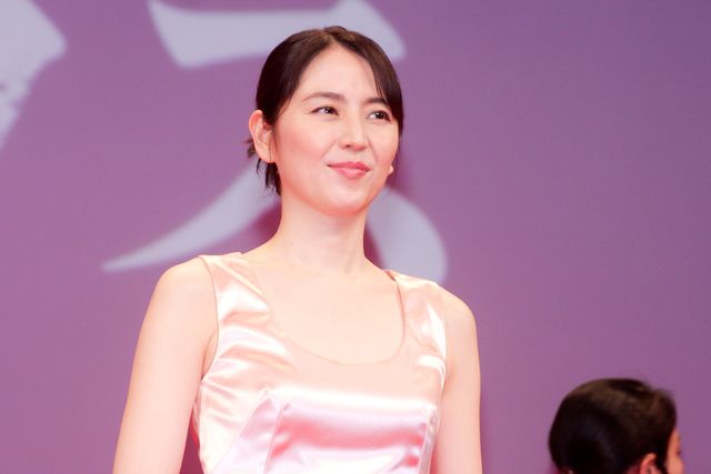 長澤まさみ、艶やかドレスで魅了！瀬戸康史らと『ドールハウス』ジャパンプレミア（3枚目）