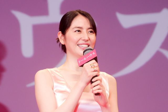 長澤まさみ、艶やかドレスで魅了！瀬戸康史らと『ドールハウス』ジャパンプレミア（11枚目）