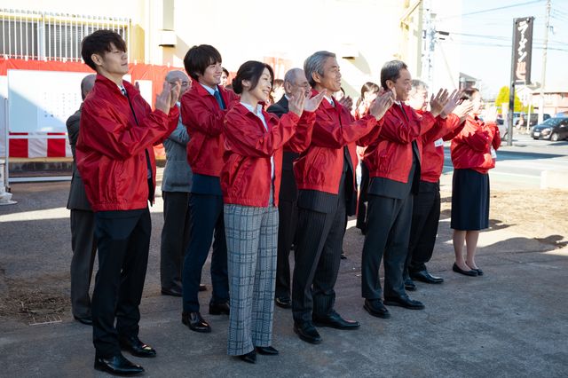 ポリティカルコメディー『決戦は日曜日』場面写真（5枚目）