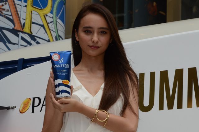 モデル・石田ニコル　今夏はサーフィンに挑戦してライフセーバーにレスキューされたい　画像ギャラリー（6枚目）