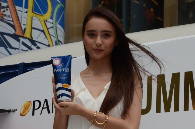 モデル・石田ニコル　今夏はサーフィンに挑戦してライフセーバーにレスキューされたい　画像ギャラリー（7枚目）