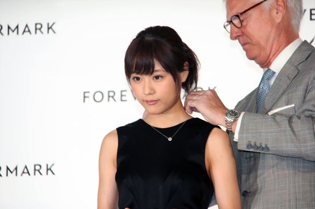 有村架純、大人セクシードレスにダイヤモンドがキラリ！フォトギャラリー（13枚目）