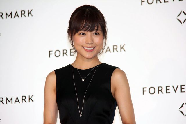 有村架純、大人セクシードレスにダイヤモンドがキラリ！フォトギャラリー（20枚目）