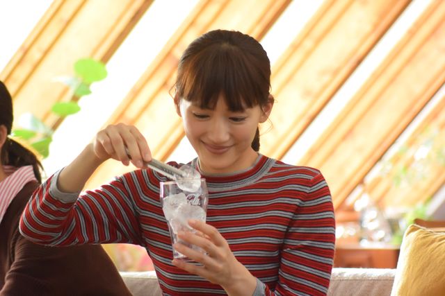 綾瀬はるか、フィギュアスケート選手に変身！（6枚目）