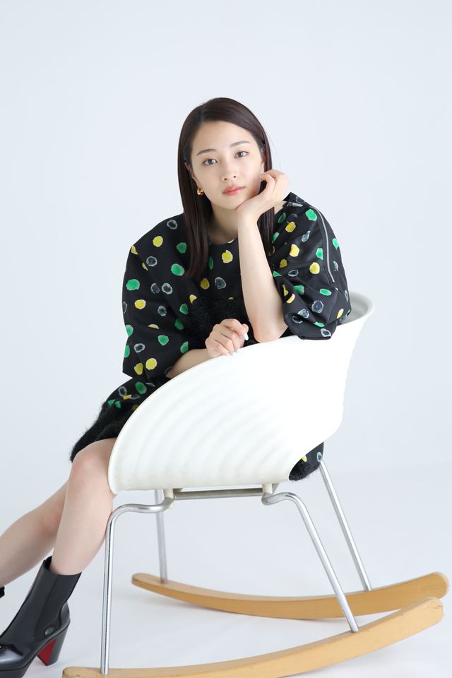 広瀬すず『流浪の月』インタビュー撮り下ろしカット（8枚目）