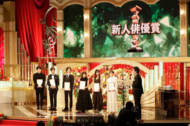 横浜流星、森崎ウィン、吉岡里帆ら美男美女が新人俳優賞に喜び！：フォトギャラリー