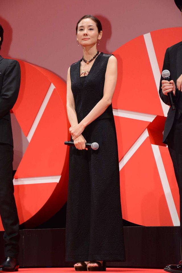 福山雅治＆吉田羊、映画『SCOOP！』資料で大物俳優の張り込みDVDを鑑賞　画像ギャラリー（22枚目）