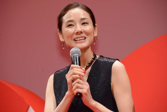 福山雅治＆吉田羊、映画『SCOOP！』資料で大物俳優の張り込みDVDを鑑賞　画像ギャラリー（23枚目）