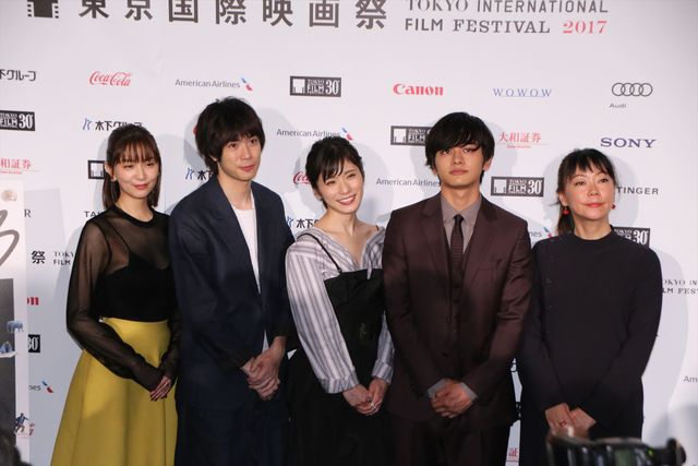 ちょっぴりセクシーな石橋杏奈＆笑顔がステキな松岡茉優！『勝手にふるえてろ』東京国際映画祭会見：フォトギャラリー