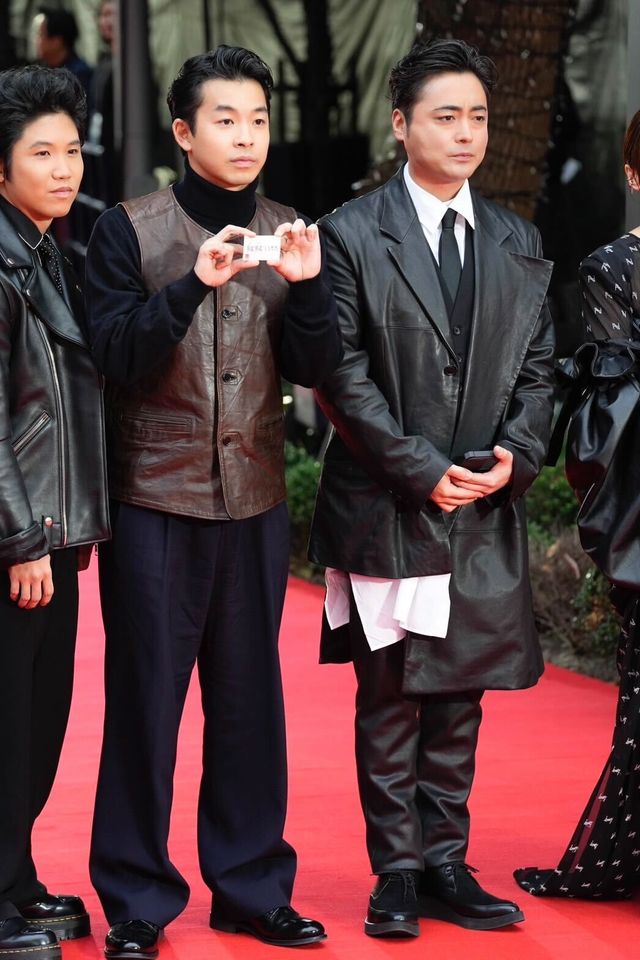 『十一人の賊軍』山田孝之＆仲野太賀ら"賊軍"がレッドカーペットに登場！（3枚目）