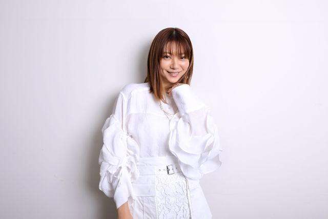『仮面ライダー555 20th』芳賀優里亜、園田真理は“相棒”みたいな存在！インタビュー撮り下ろしカット（2枚目）
