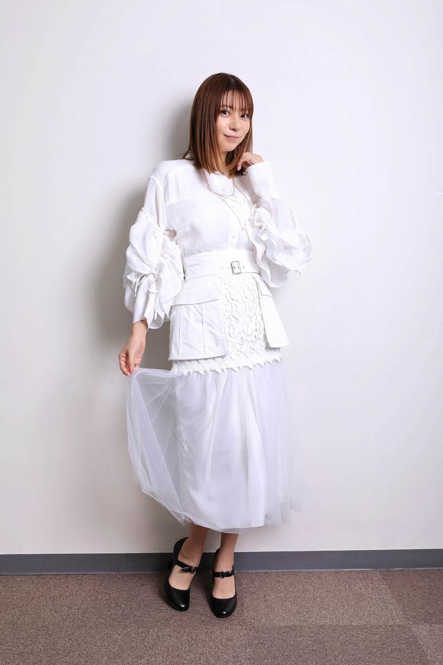 『仮面ライダー555 20th』芳賀優里亜、園田真理は“相棒”みたいな存在！インタビュー撮り下ろしカット（4枚目）