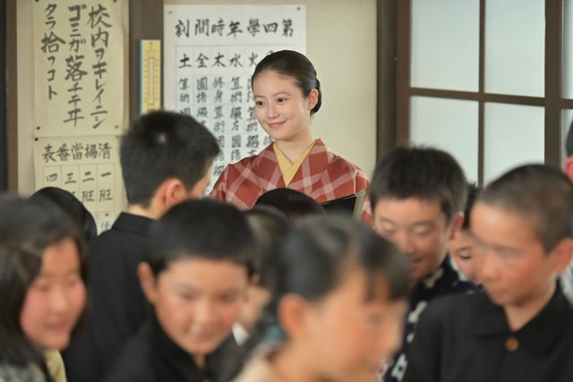 嵩（北村匠海）、のぶ（今田美桜）の縁談と豪（細田佳央太）の死を知る…「あんぱん」第8週「めぐりあい わかれゆく」第39回（3枚目）