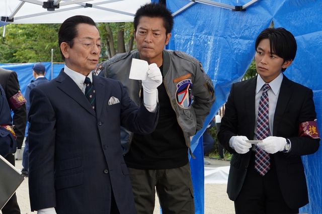 特命係＆刑事・高田創が一緒に事件解決！