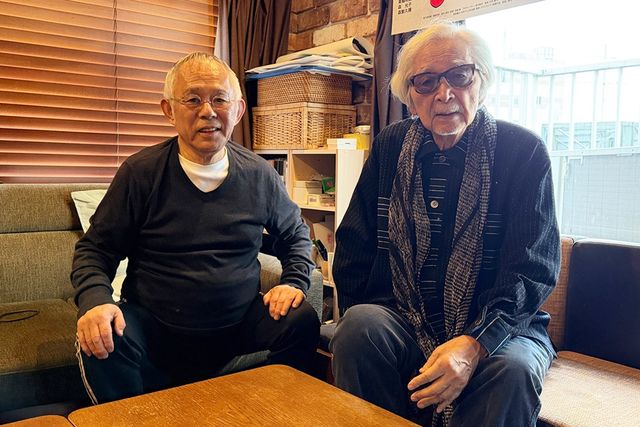 (左から)鈴木敏夫プロデューサーと山田洋次監督