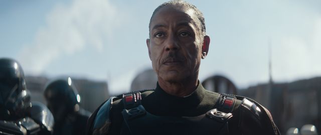 シブすぎ！スター・ウォーズ実写ドラマ「マンダロリアン」場面写真（22枚）（7枚目）