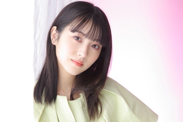 浜辺美波、春っぽい！朝ドラ「らんまん」撮り下ろしカット＜11枚＞：フォトギャラリー