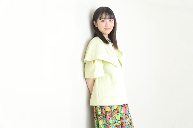 浜辺美波、春っぽい！朝ドラ「らんまん」撮り下ろしカット＜11枚＞（8枚目）