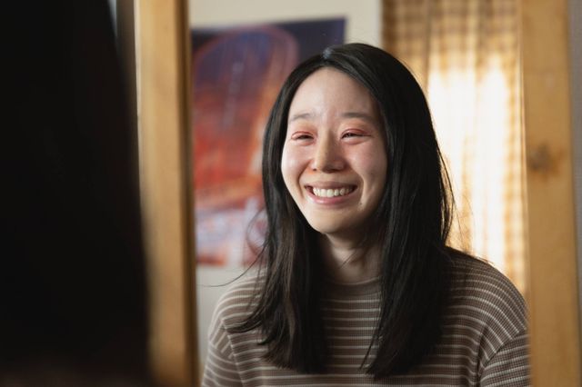 「ダウンタイム」劇中で美容整形するキャストたち＜メイキング＆場面写真8枚＞（7枚目）