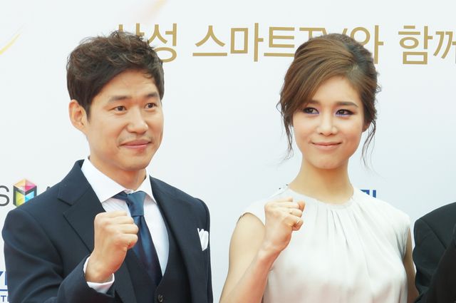 SUPER JUNIORキュヒョン、少女時代ジェシカ、人気スター賞を受賞！＜韓国JPICTURES＞（5枚目）