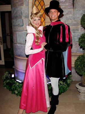 オーロラ姫がストーカーに!? - 画像はディズニー版のオーロラ姫とフィリップ王子