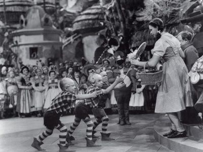 名作の呼び名が高い1939年にアメリカ公開されたミュージカル映画『オズの魔法使』は、なぜオスカー候補に挙らなかったのか？