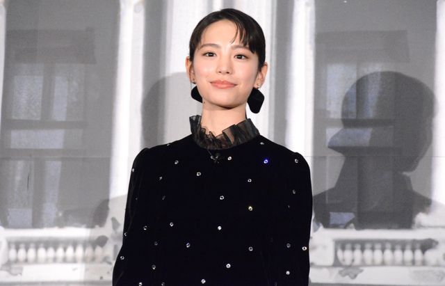 當真あみ＆嵐莉菜、まばゆい美しさ！早乙女太一、尾上松也、名塚佳織、谷口悟朗監督と『パリに咲くエトワール』完成披露（6枚目）