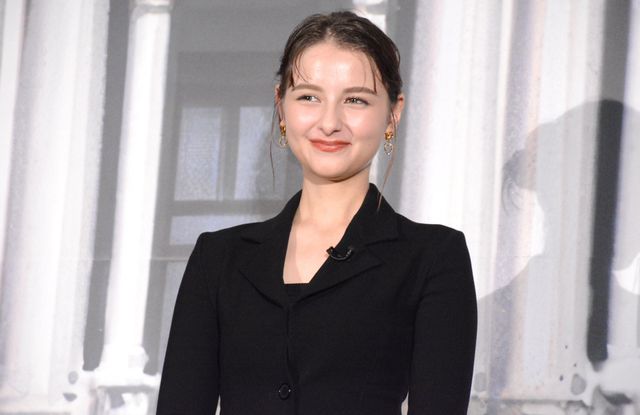 當真あみ＆嵐莉菜、まばゆい美しさ！早乙女太一、尾上松也、名塚佳織、谷口悟朗監督と『パリに咲くエトワール』完成披露（7枚目）