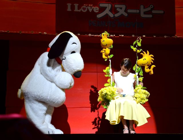 大好きなスヌーピーに笑顔のあっちゃん！フォトギャラリー（5枚目）