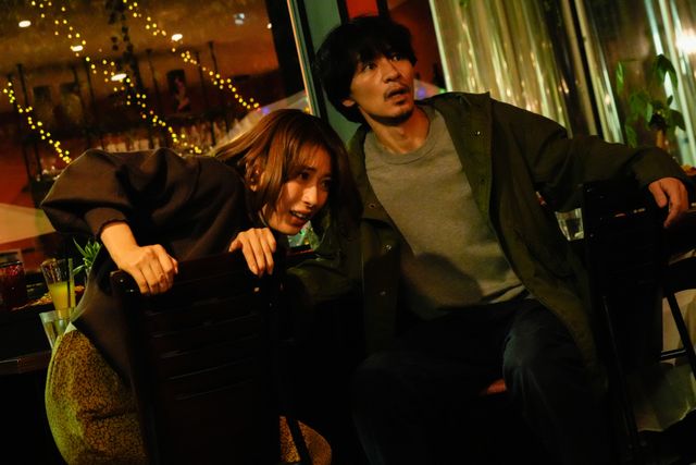 成宮寛貴、魅惑の殺人鬼が話題！ABEMAオリジナルドラマ「死ぬほど愛して」場面写真（5枚目）