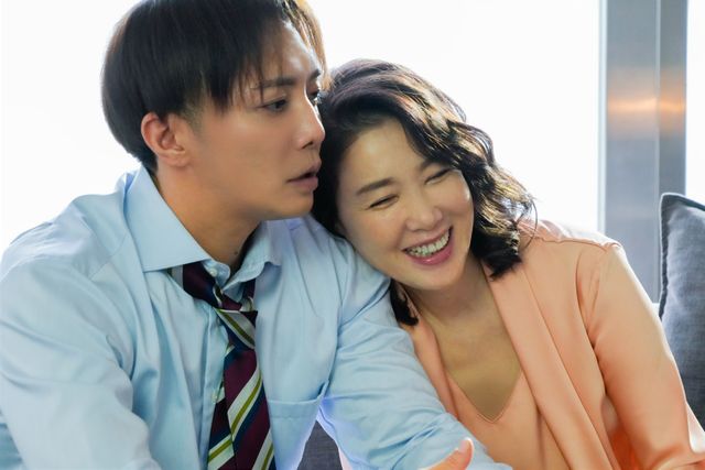 成宮寛貴、魅惑の殺人鬼が話題！ABEMAオリジナルドラマ「死ぬほど愛して」場面写真（9枚目）