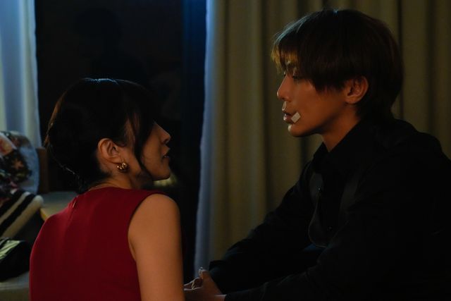 成宮寛貴、魅惑の殺人鬼が話題！ABEMAオリジナルドラマ「死ぬほど愛して」場面写真（38枚目）