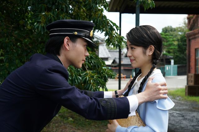 菅田将暉＆浜辺美波が見つめ合う…！『アルキメデスの大戦』場面カット（20枚目）