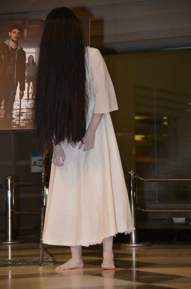 貞子、稲川淳二のヒゲにメロメロ？『死霊のはらわた』イベントフォトギャラリー（4枚目）