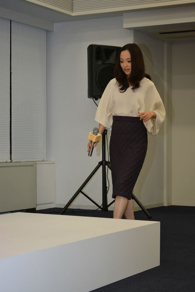 永作博美、美しいフラダンスを披露！　画像ギャラリー：フォトギャラリー