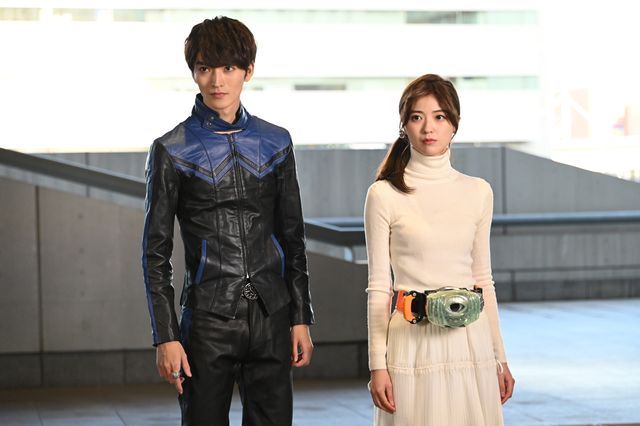 マコト兄ちゃん登場！「仮面ライダースペクター×ブレイズ」でカノンと兄妹変身：フォトギャラリー