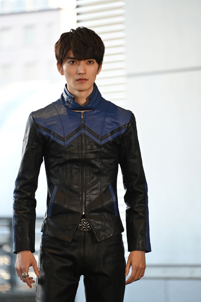 マコト兄ちゃん登場！「仮面ライダースペクター×ブレイズ」でカノンと兄妹変身（9枚目）