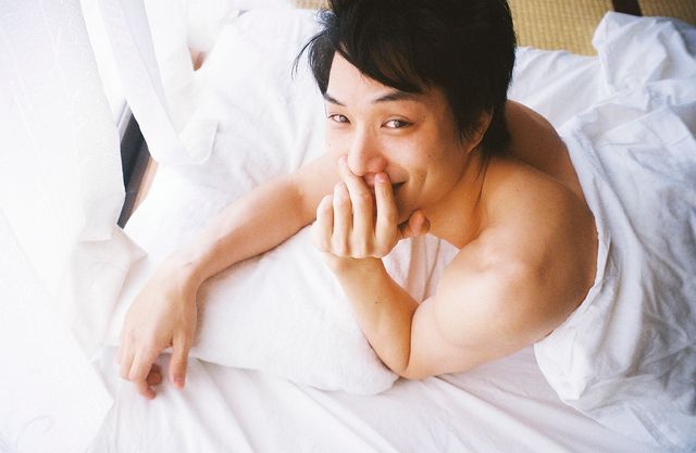 【5枚】鈴木伸之のいろんな魅力たっぷり！「鈴木伸之ファースト写真集“FACE”」発売：フォトギャラリー