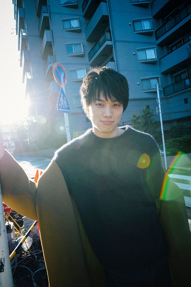 【5枚】鈴木伸之のいろんな魅力たっぷり！「鈴木伸之ファースト写真集“FACE”」発売（5枚目）