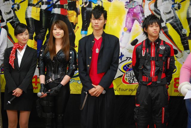 「仮面ライダーフォーゼ」「特命戦隊ゴーバスターズ」劇場版完成披露試写ギャラリー（6枚目）