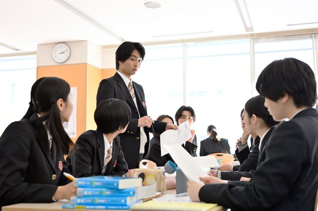 「御上先生」文科省への帰還命令…御上を救う方法は？第8話場面写真：フォトギャラリー