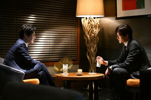 「御上先生」文科省への帰還命令…御上を救う方法は？第8話場面写真（6枚目）