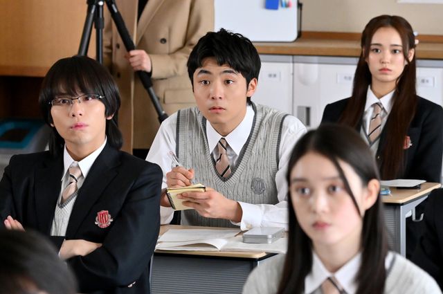 「御上先生」文科省への帰還命令…御上を救う方法は？第8話場面写真（41枚目）