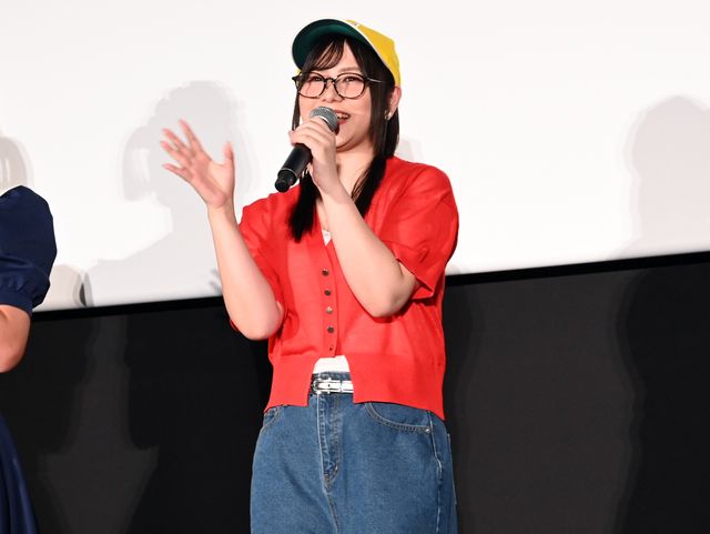 anoの美脚！劇場版『僕とロボコ』公開記念舞台あいさつ（11枚目）